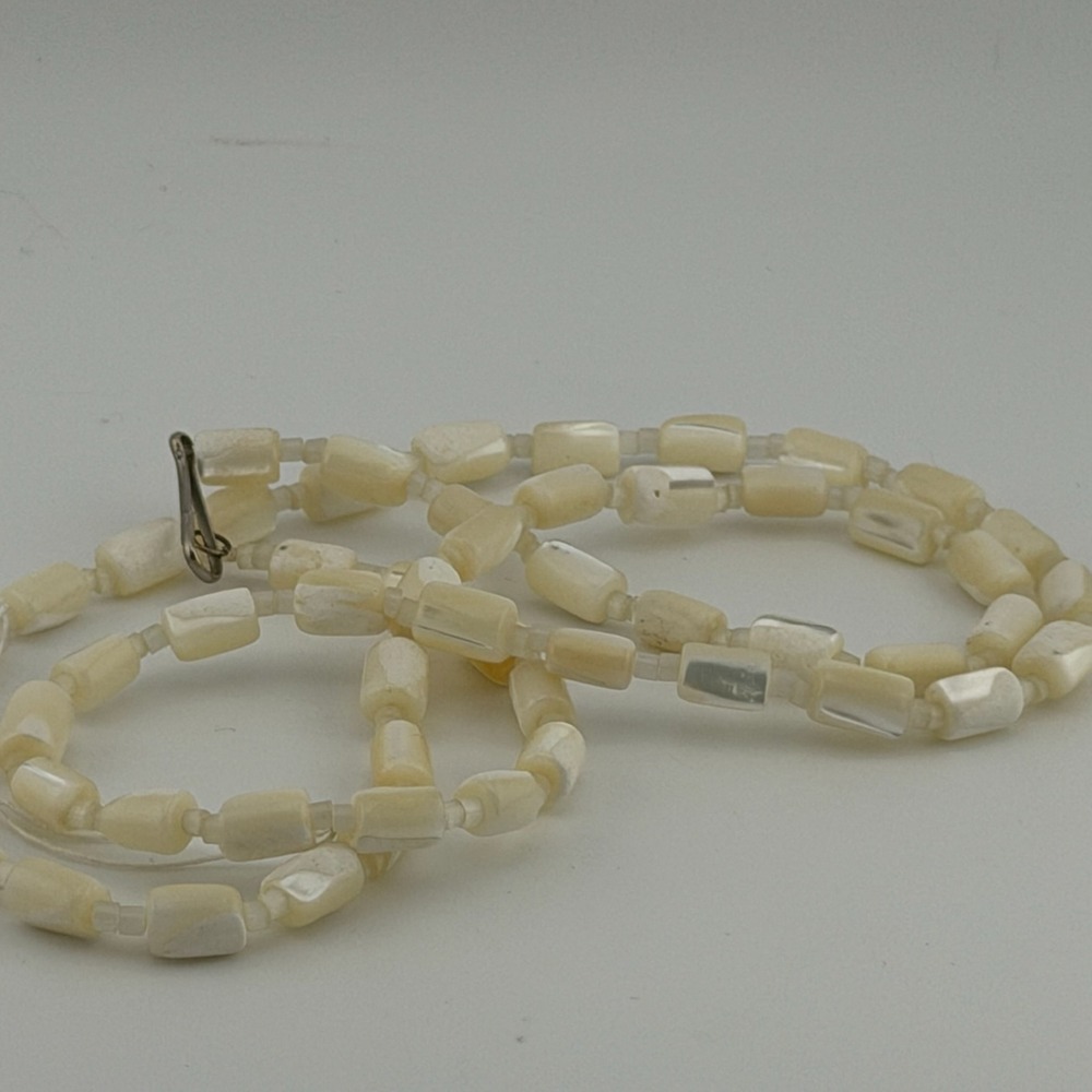 Mother of Pearl Barrel Shaped Beads Cream White Iridescent Shell